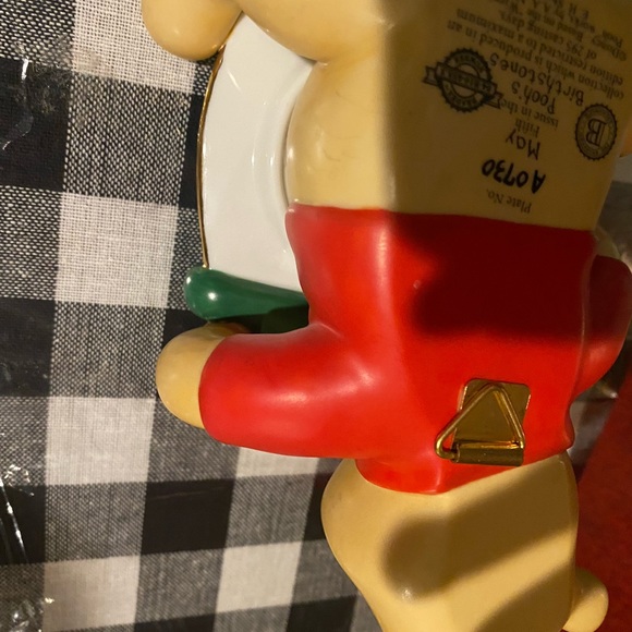 Winnie the Pooh - Bradford Exchange - Pooh's Birthstones A0730 MAY Vintage 🍯 - Picture 11 of 11